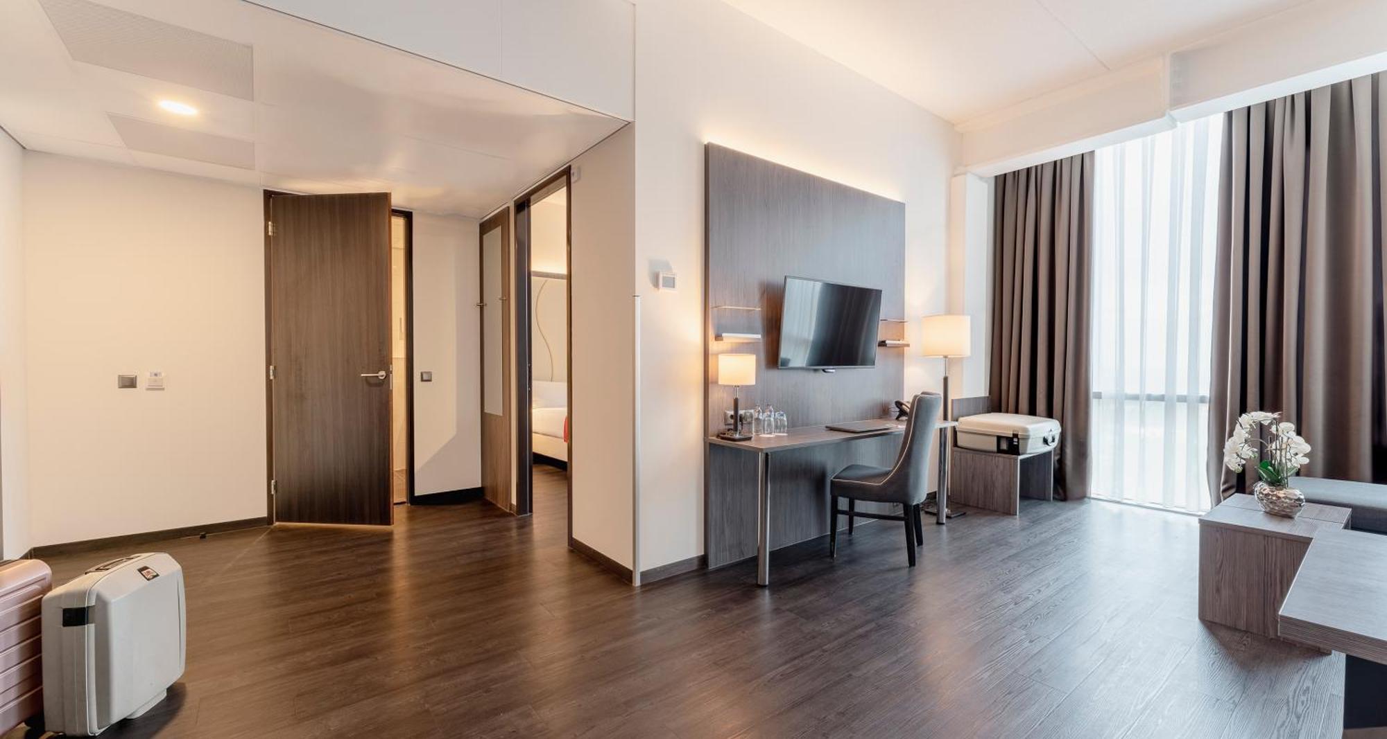 Plaza Premium Almere Luaran gambar