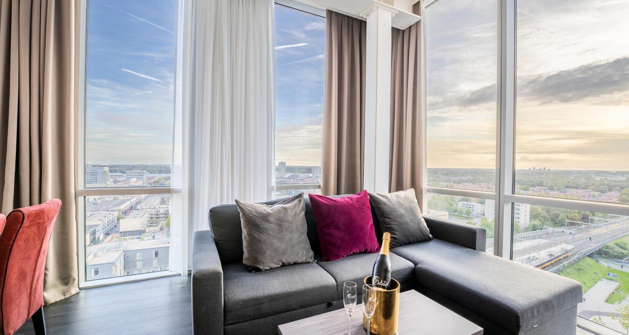 Plaza Premium Almere Luaran gambar