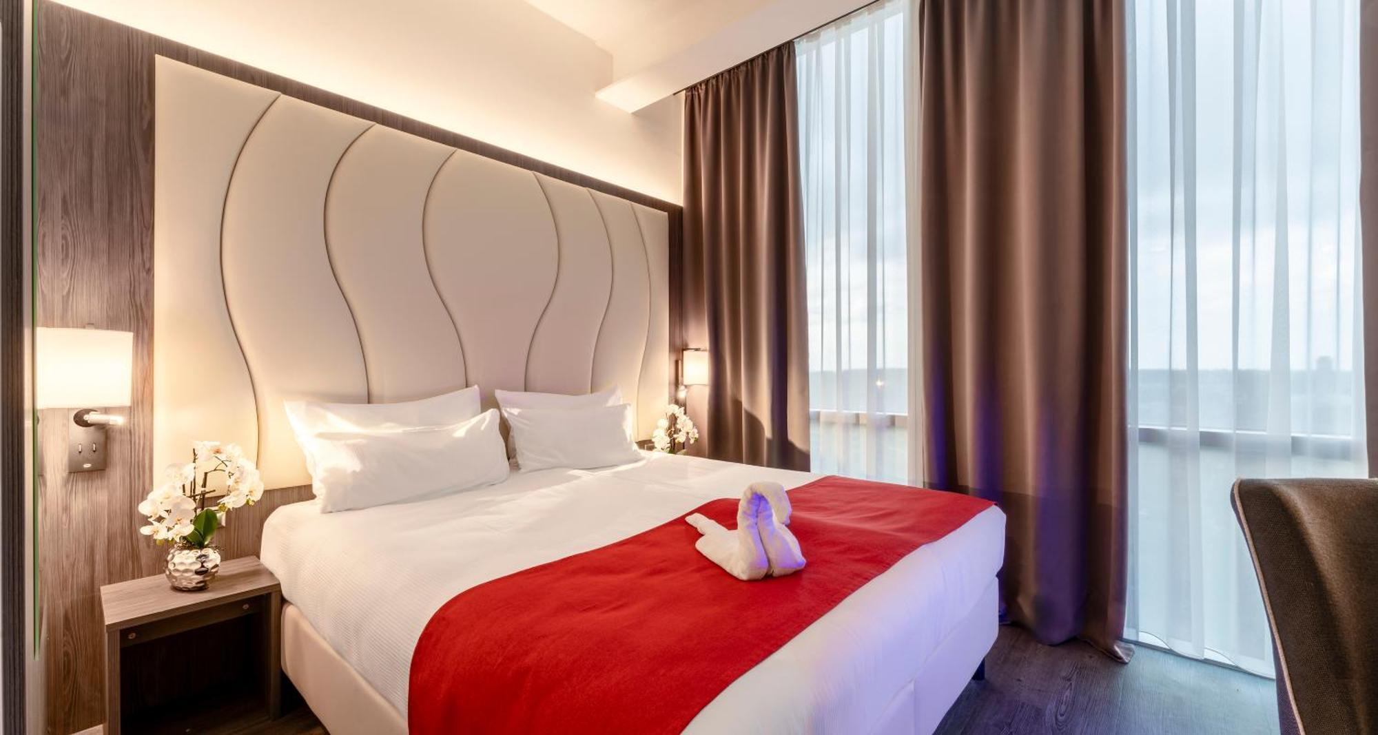 Plaza Premium Almere Luaran gambar