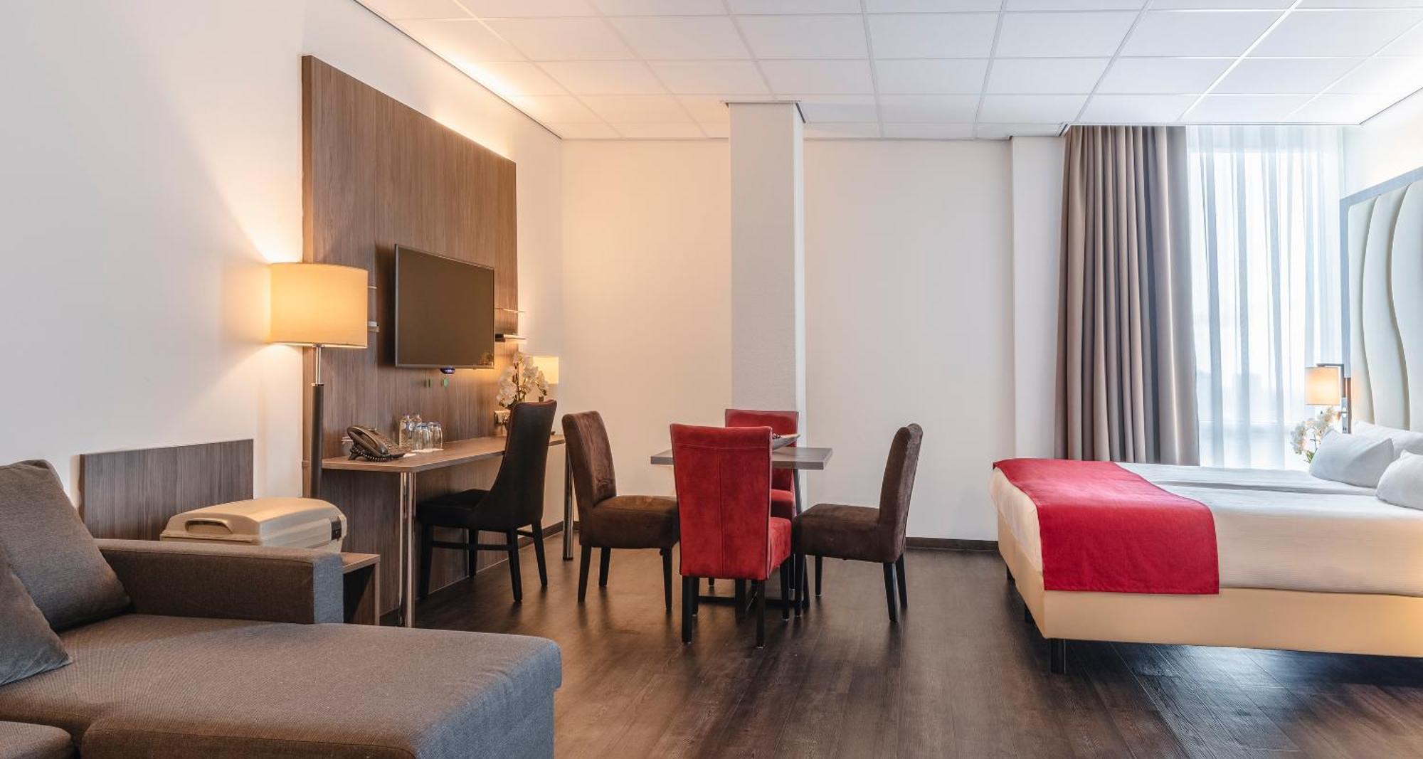 Plaza Premium Almere Luaran gambar