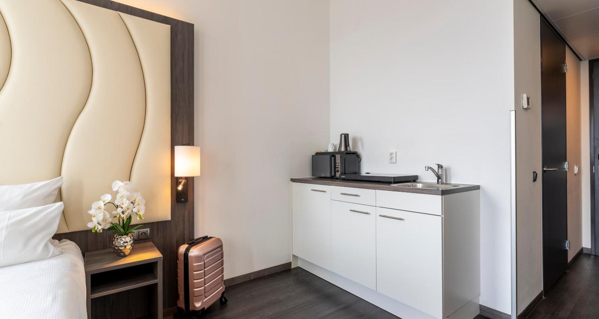 Plaza Premium Almere Bilik gambar