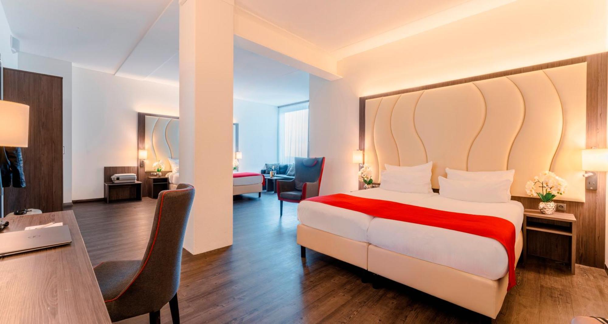 Plaza Premium Almere Luaran gambar