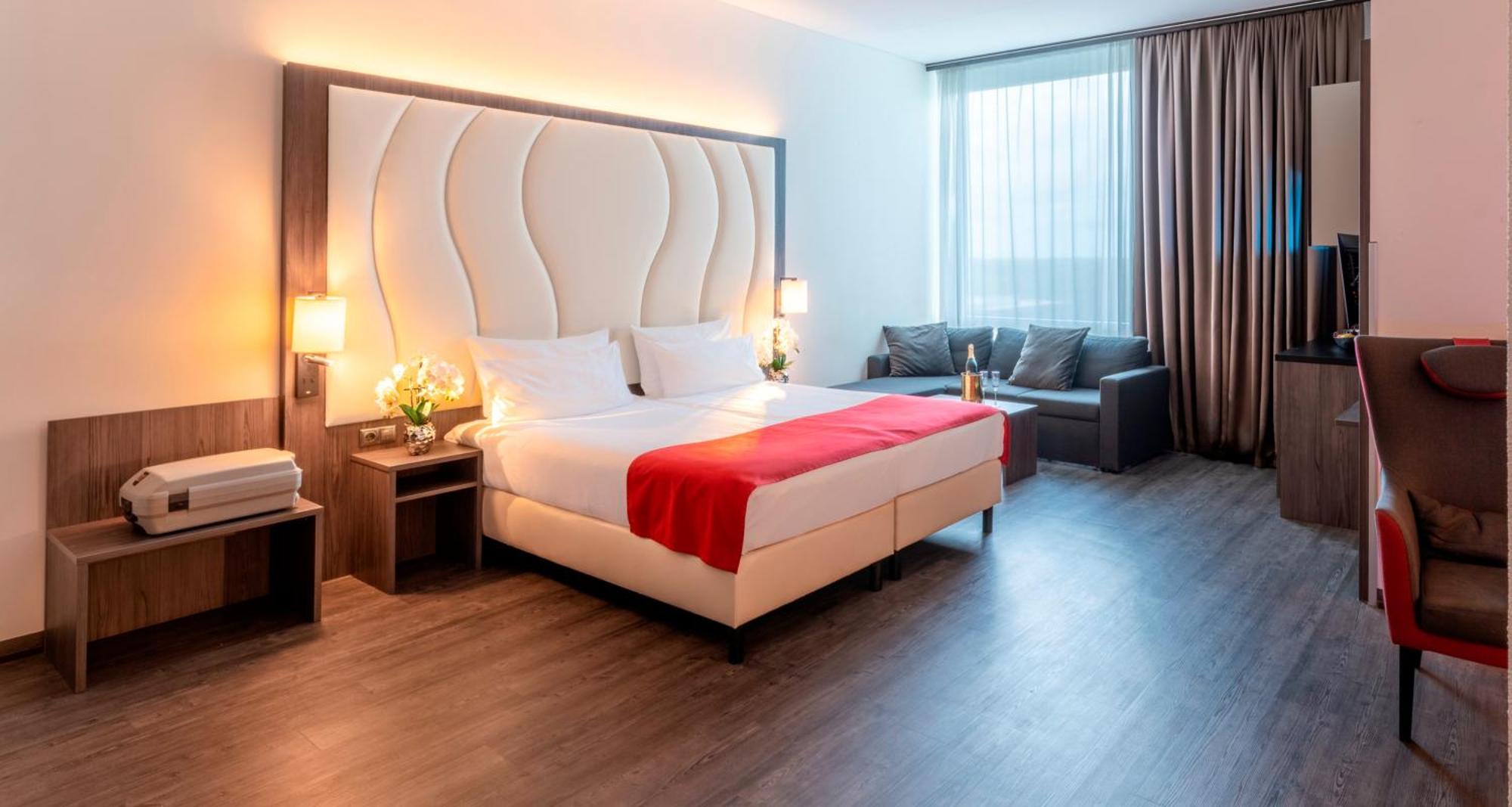 Plaza Premium Almere Luaran gambar