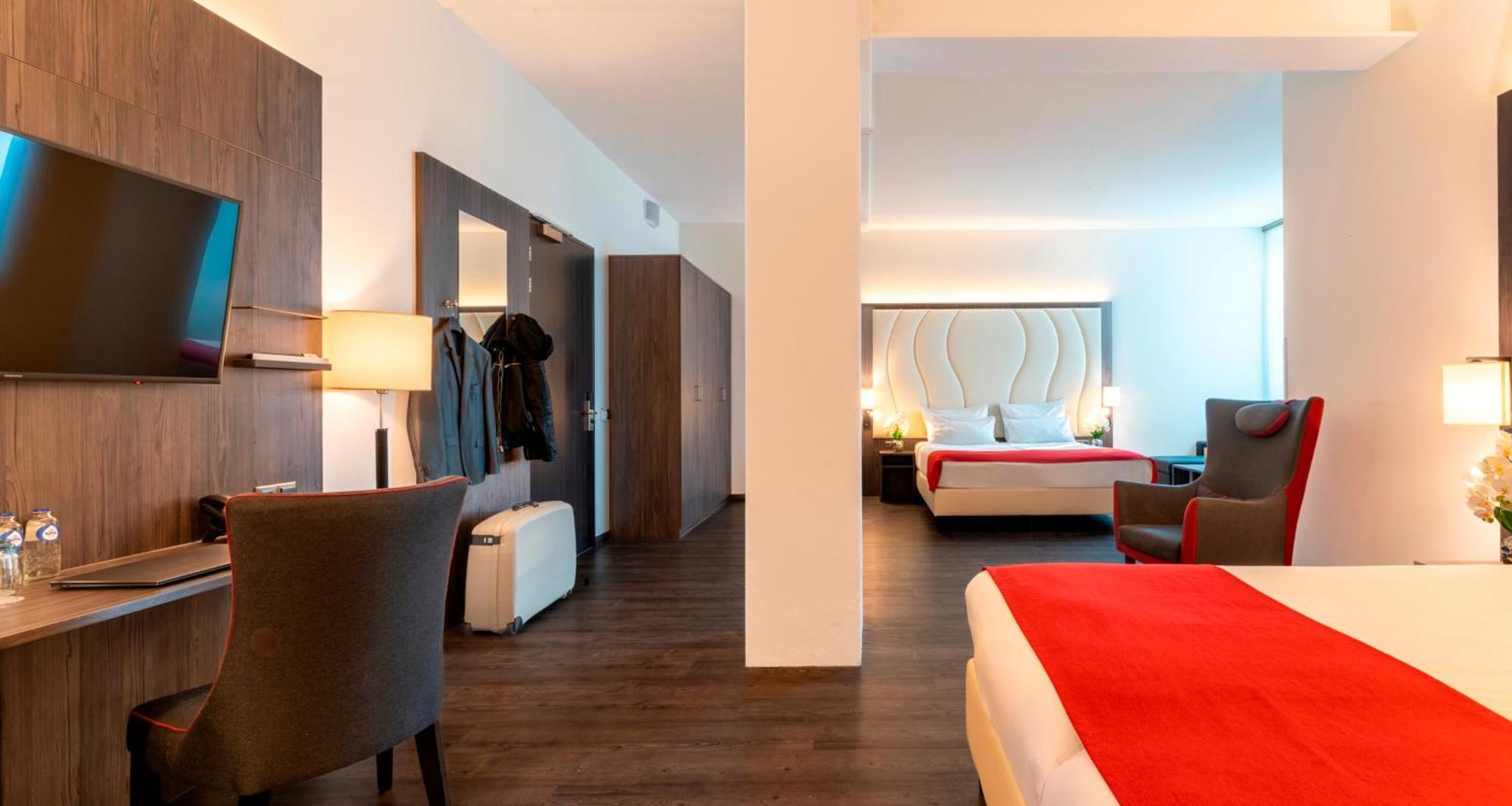 Plaza Premium Almere Luaran gambar